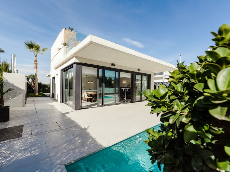 4BR Penthouse — West Bay
